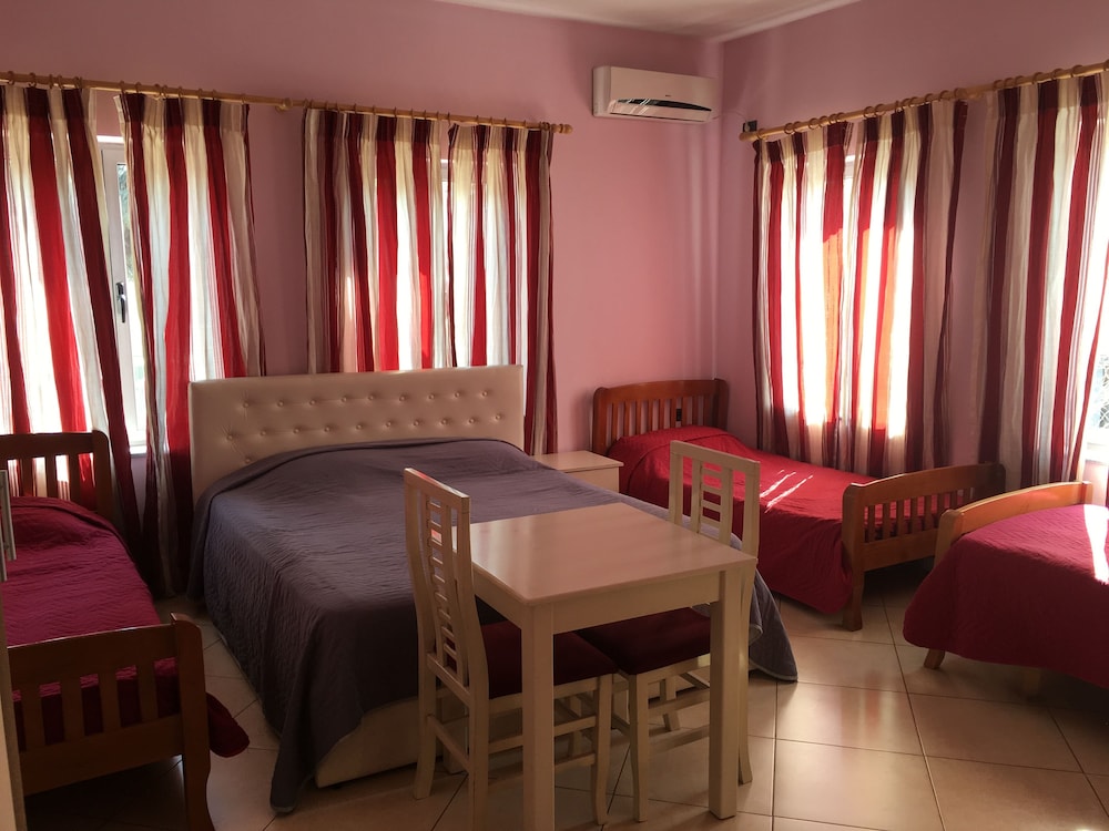 Economy Quadruple Room, 4 Bedrooms, City View