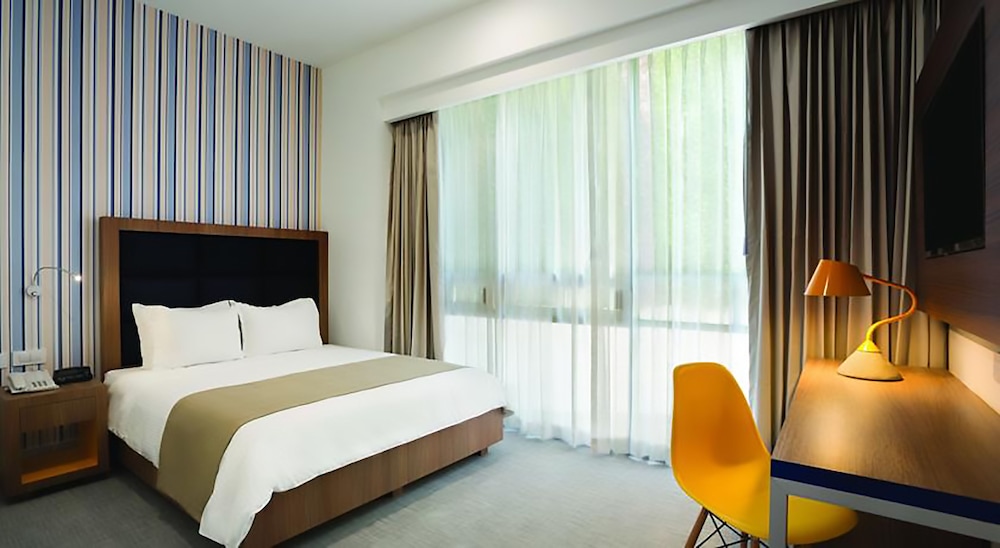 Room, 1 Queen Bed, Non Smoking (Fitness Room) photo 2