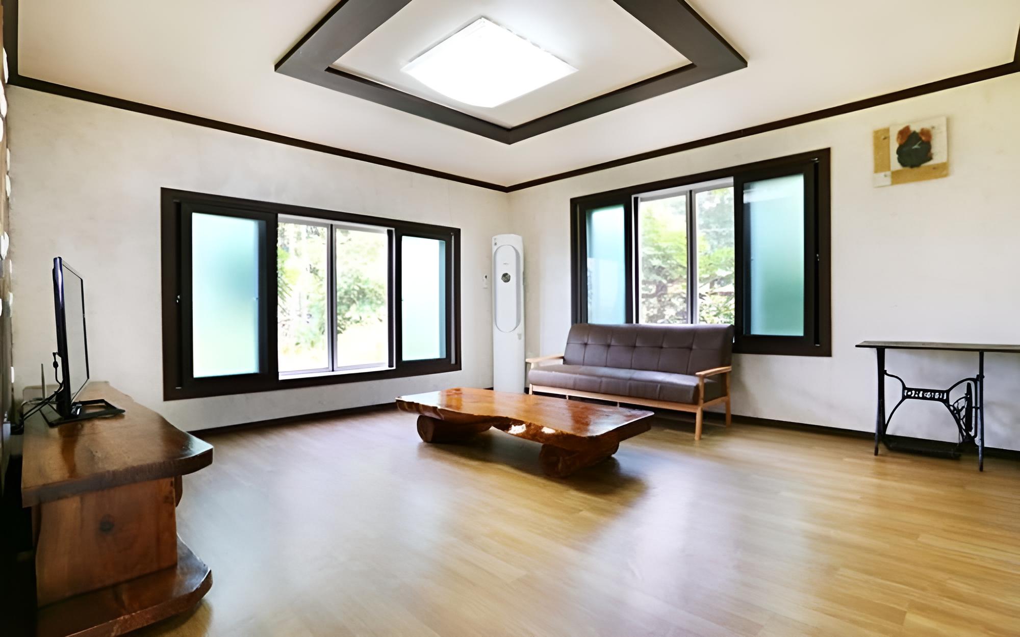 Room (A wing) photo 2