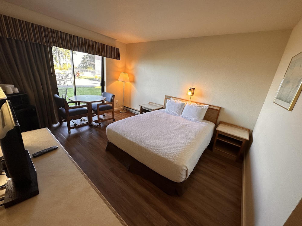 Queen View (Pet Friendly)