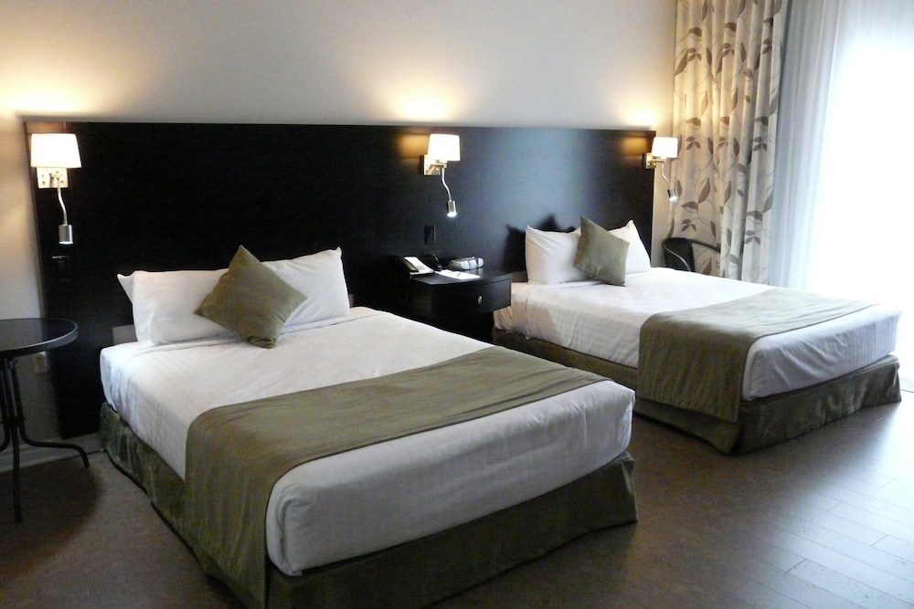 Room, 2 Queen Beds, Terrace, Ground Floor photo 1