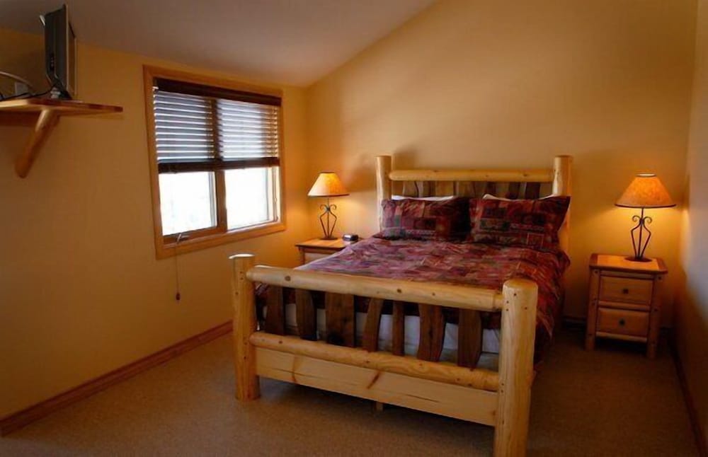 Deluxe Townhome, 3 Bedrooms, Valley View photo 3