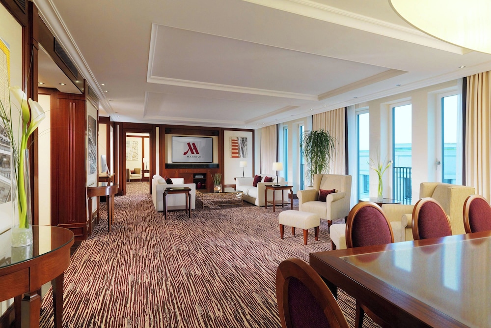 Executive Suite, 1 Bedroom thumbnail 5