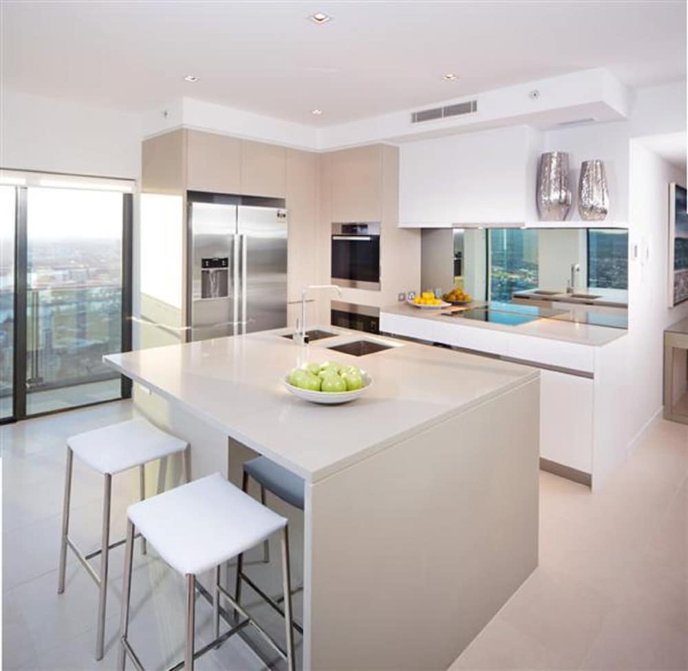 3 Bedroom Sky View Apartment - Photo 10
