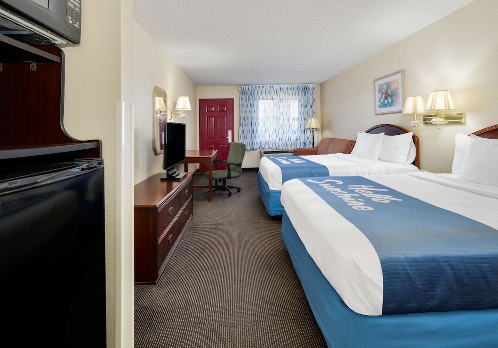 Suite, 2 Queen Beds, Non Smoking photo 1