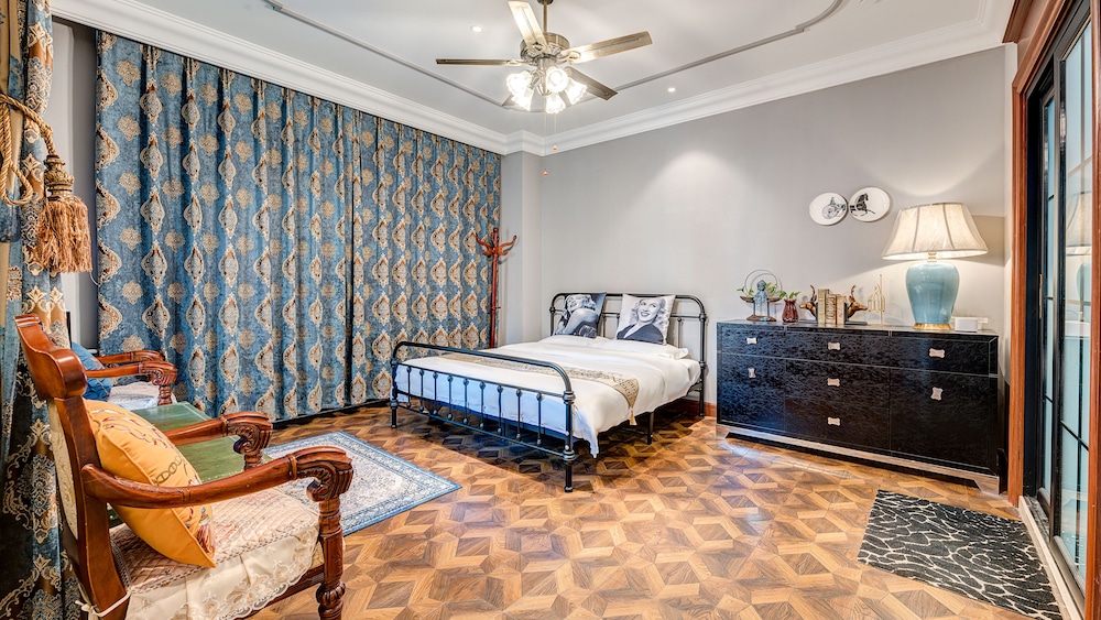 Deluxe Suite (Mainland-Chinese Citizen Only) photo 3