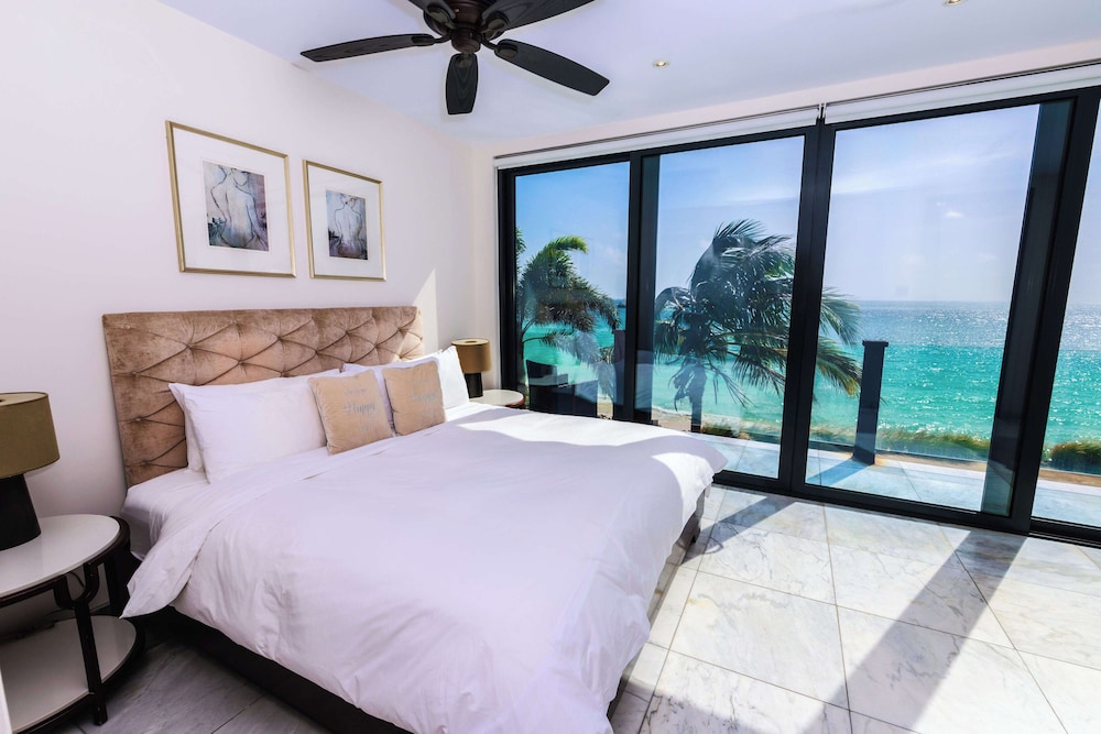 Room (Beach House 3)