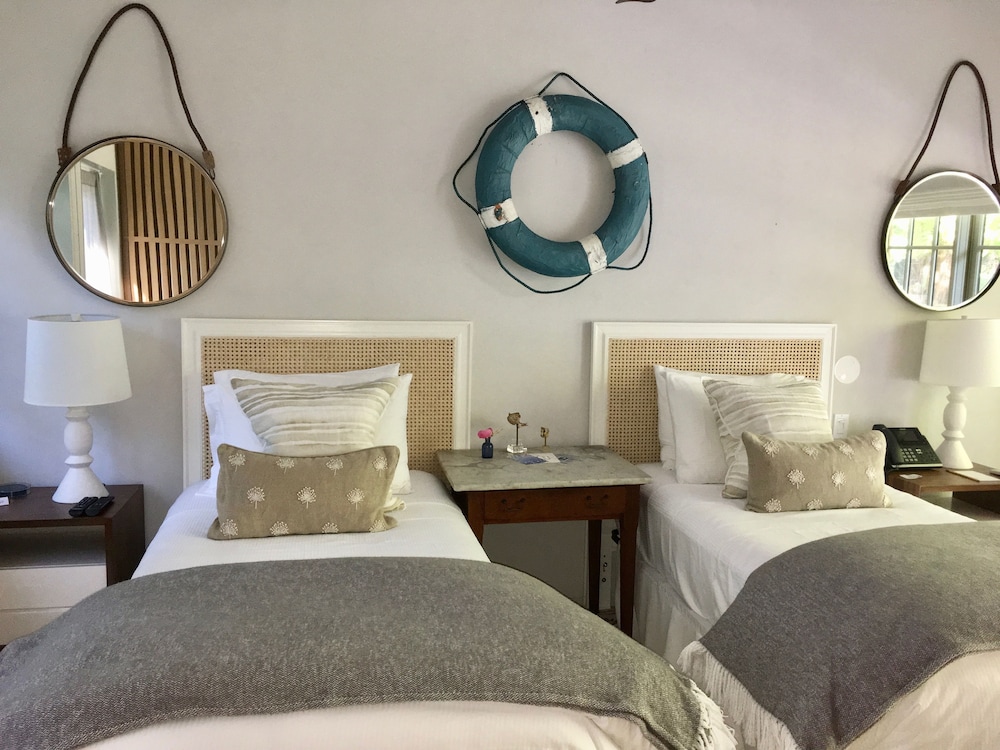 Bay Twin Room photo 3