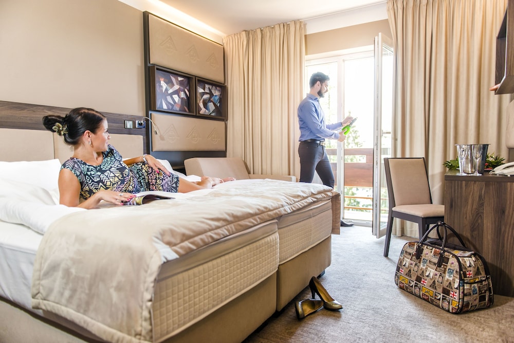 Deluxe Double Room, Lake View photo 3