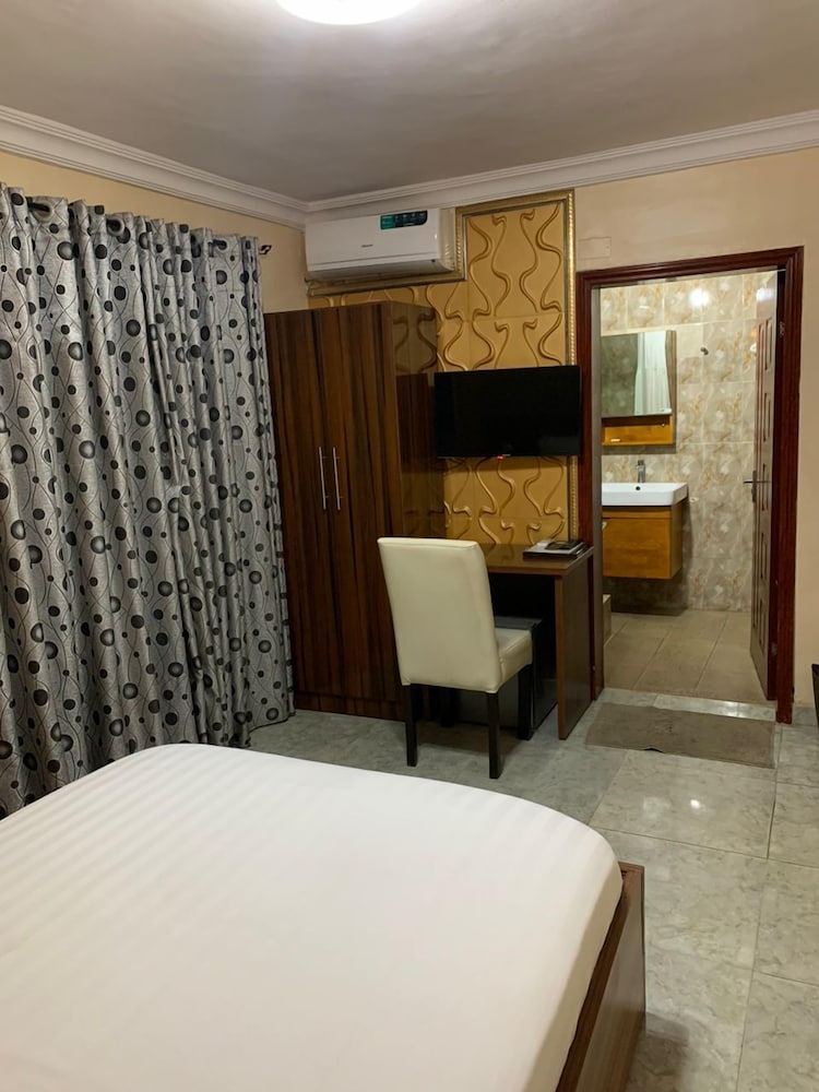 Standard Double Room, Non Smoking, Private Bathroom