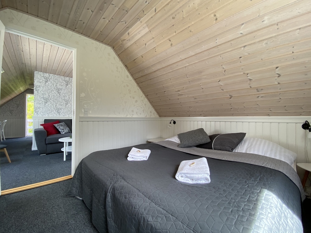 Suite, 1 Bedroom, Jetted Tub photo 2