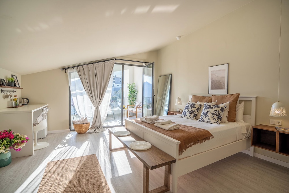 Superior Double Room, Sea View - Photo 5