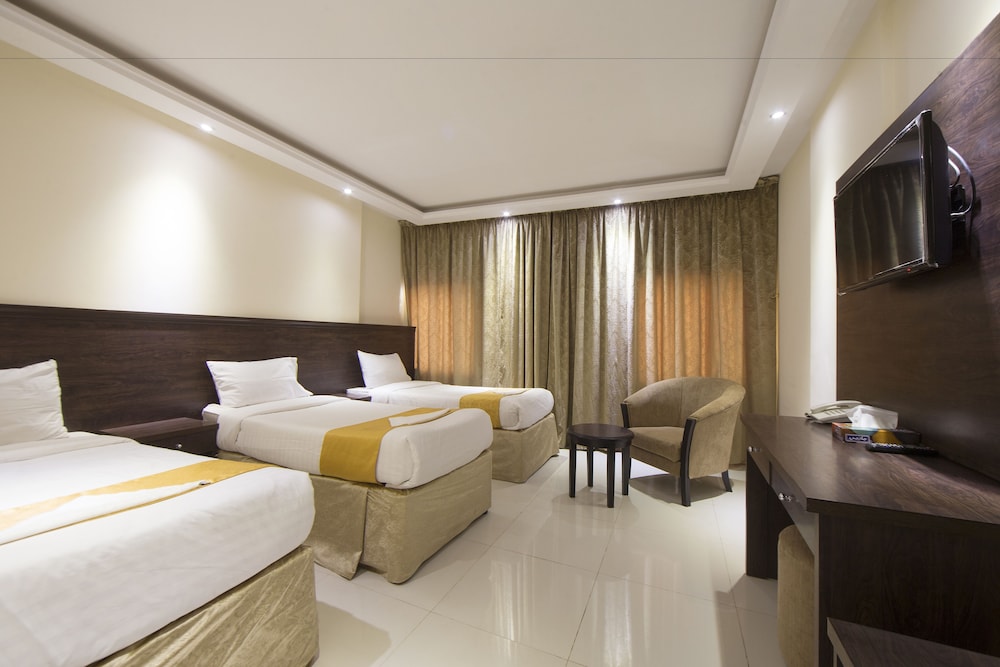 Basic Triple Room photo 2