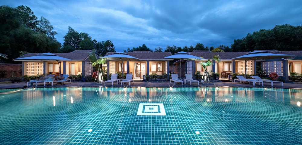 Pool Access Villa - Wellness Retreat