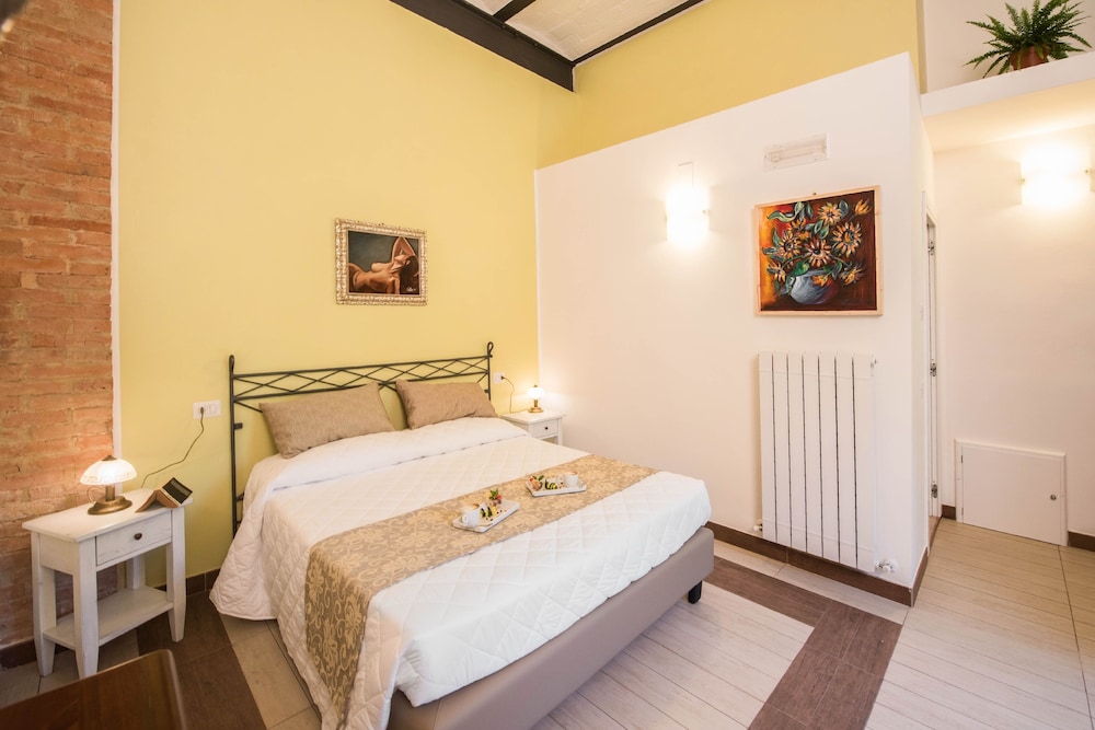 Single Room photo 3