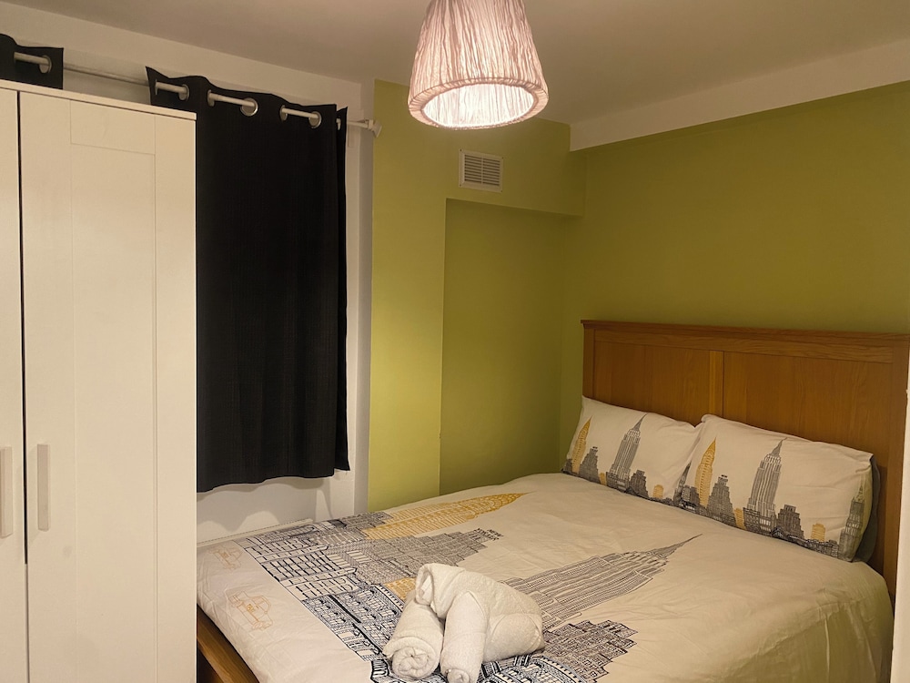 Apartment, 2 Bedrooms, Fireplace, Garden View