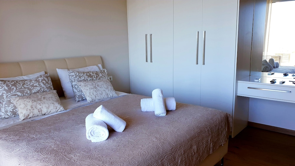 Apartment, 2 Bedrooms, Sea View