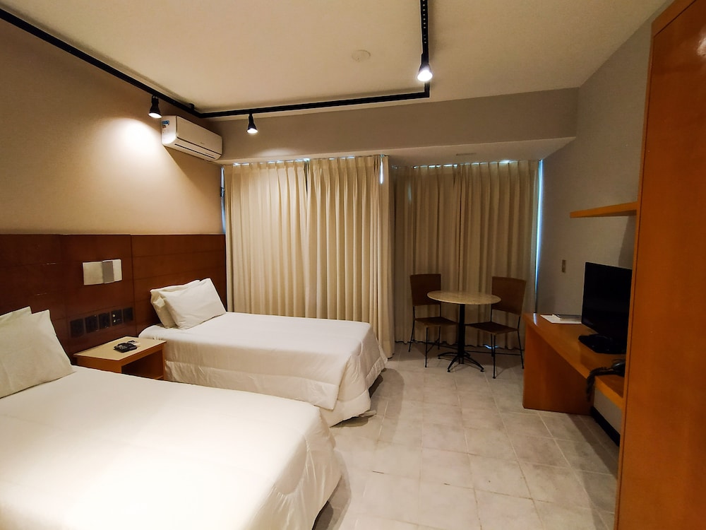 Premium Double or Twin Room - Photo 12