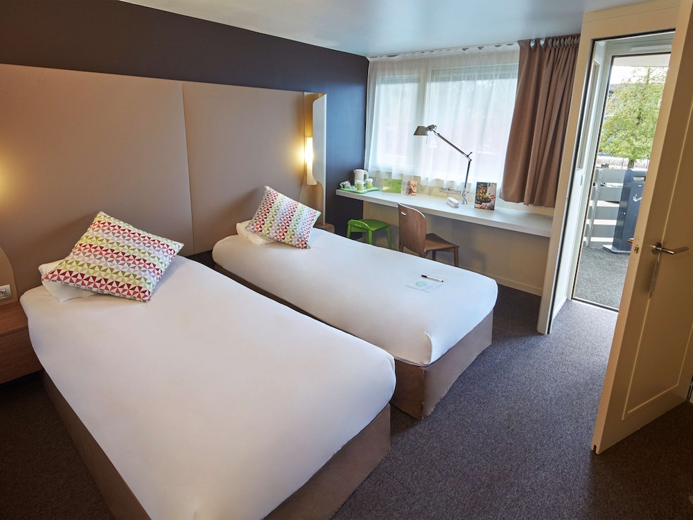 Standard Room, 2 Twin Beds (Junior Bed up to 10 years) - Photo 4