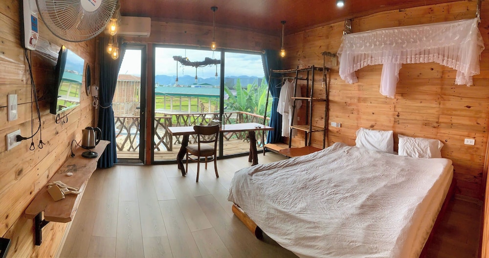 Design Double Room, 1 King Bed, Garden View photo 1