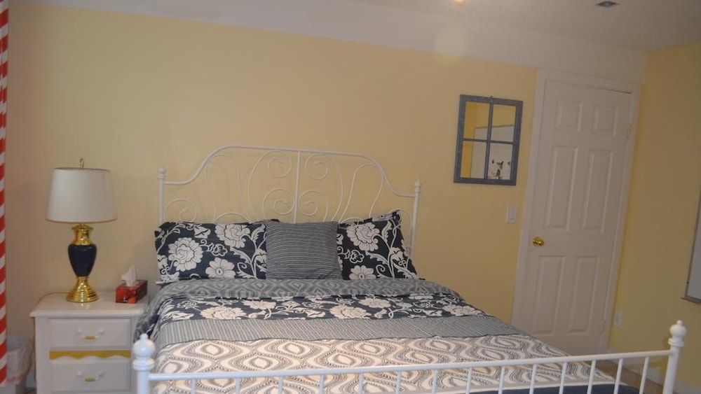 Basic Double Room photo 2