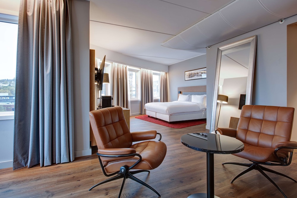 Junior Suite thumbnail 6