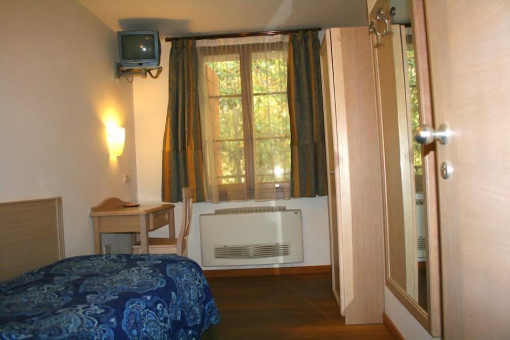 Single Room photo 2