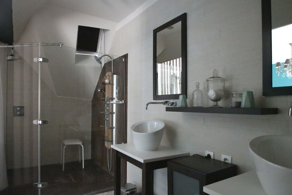 2 beds, 2 or 3 persons (Symphony) photo 2