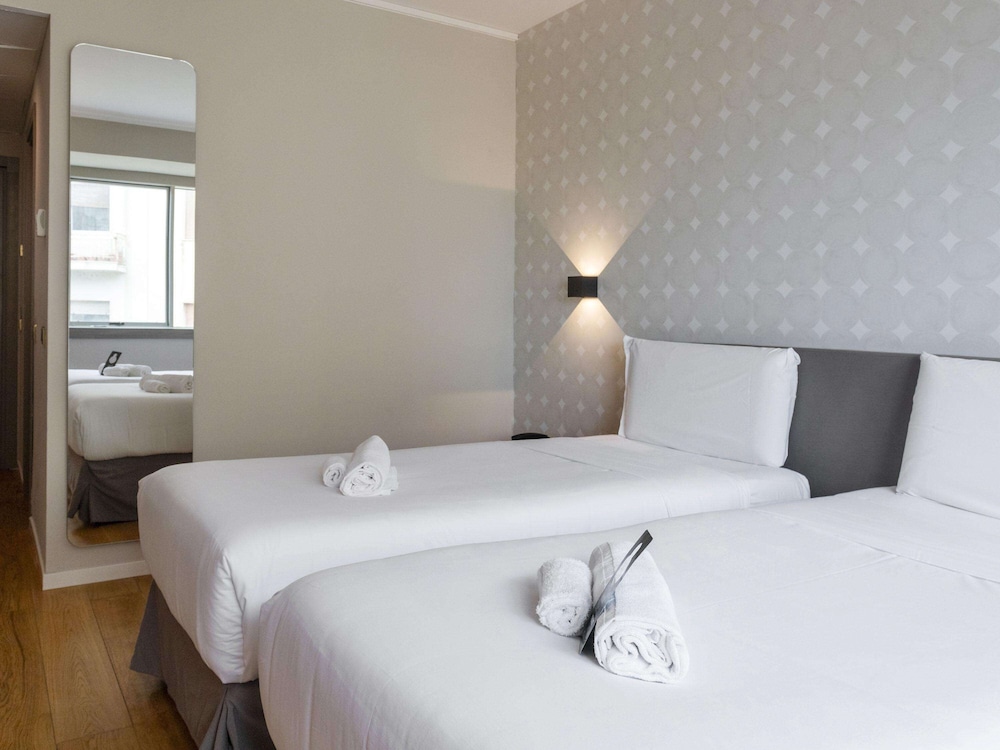 Twin Room - Photo 5