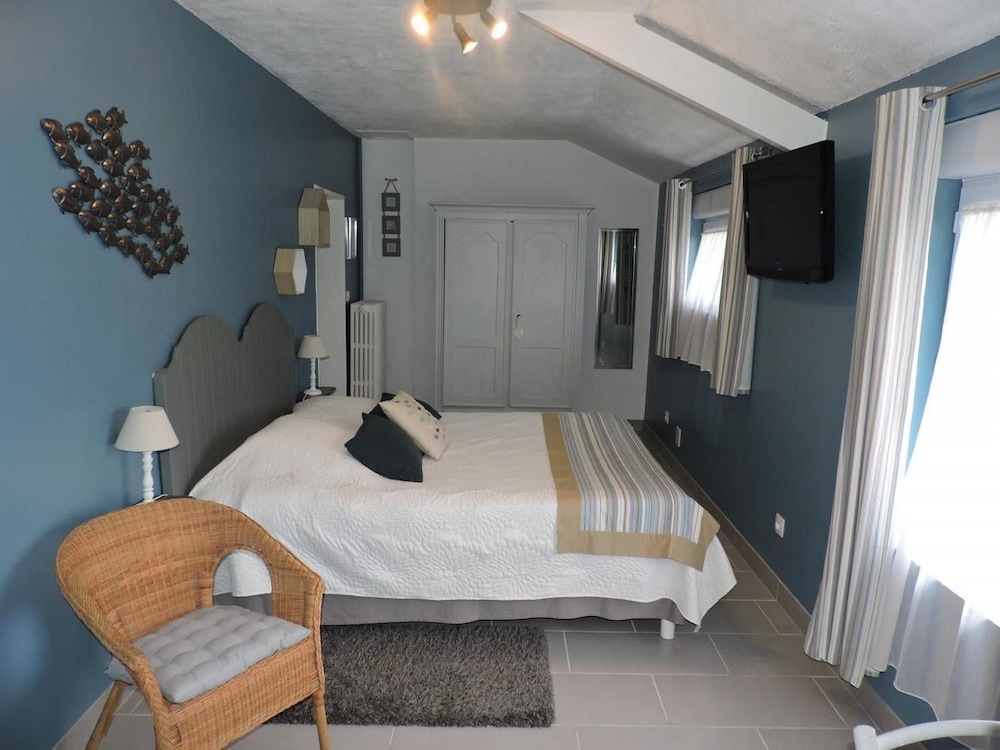 Double Room, 1 Queen Bed (Terre Et Mer) photo 1