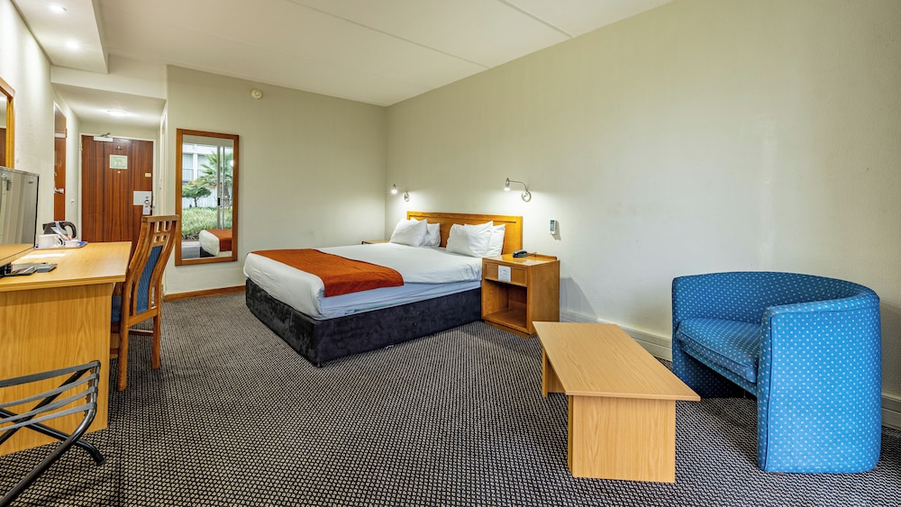 Room, 1 King Bed photo 1
