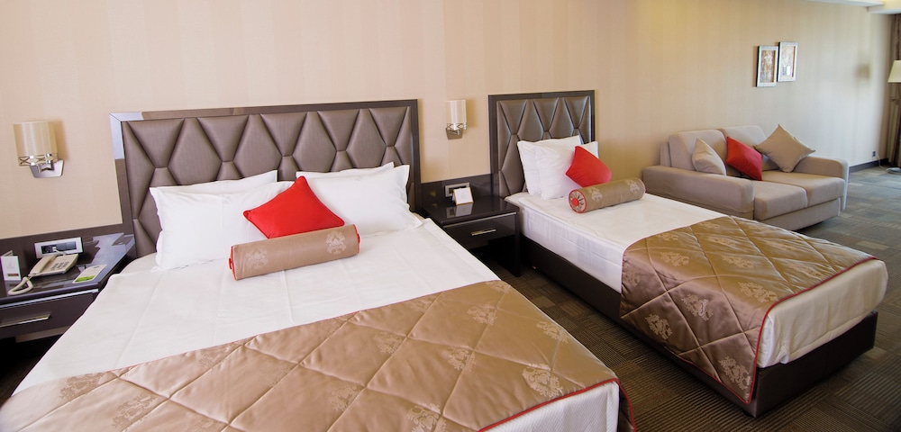 Family Twin Room