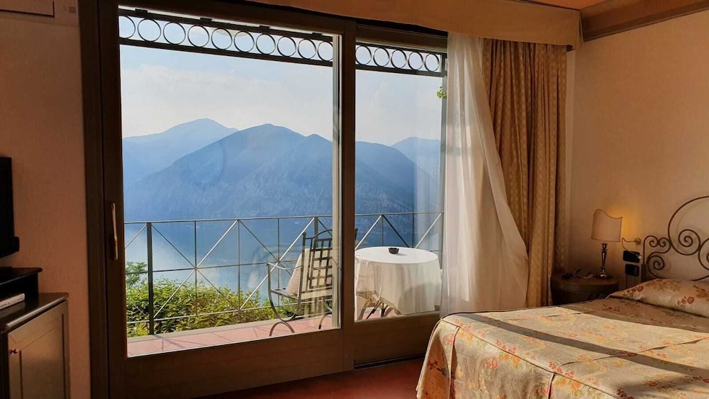 Double Room, Lake View photo 1