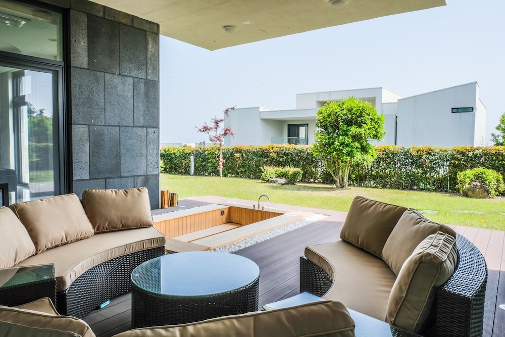 Penthouse A - Photo 4