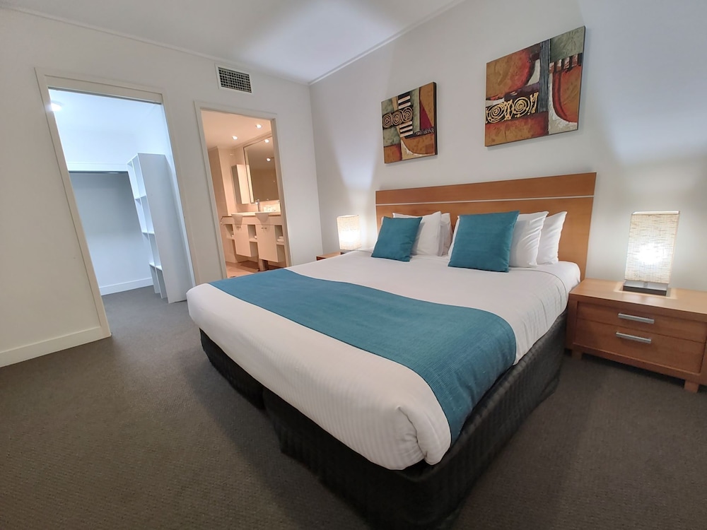 1 Bedroom Apartment photo 2