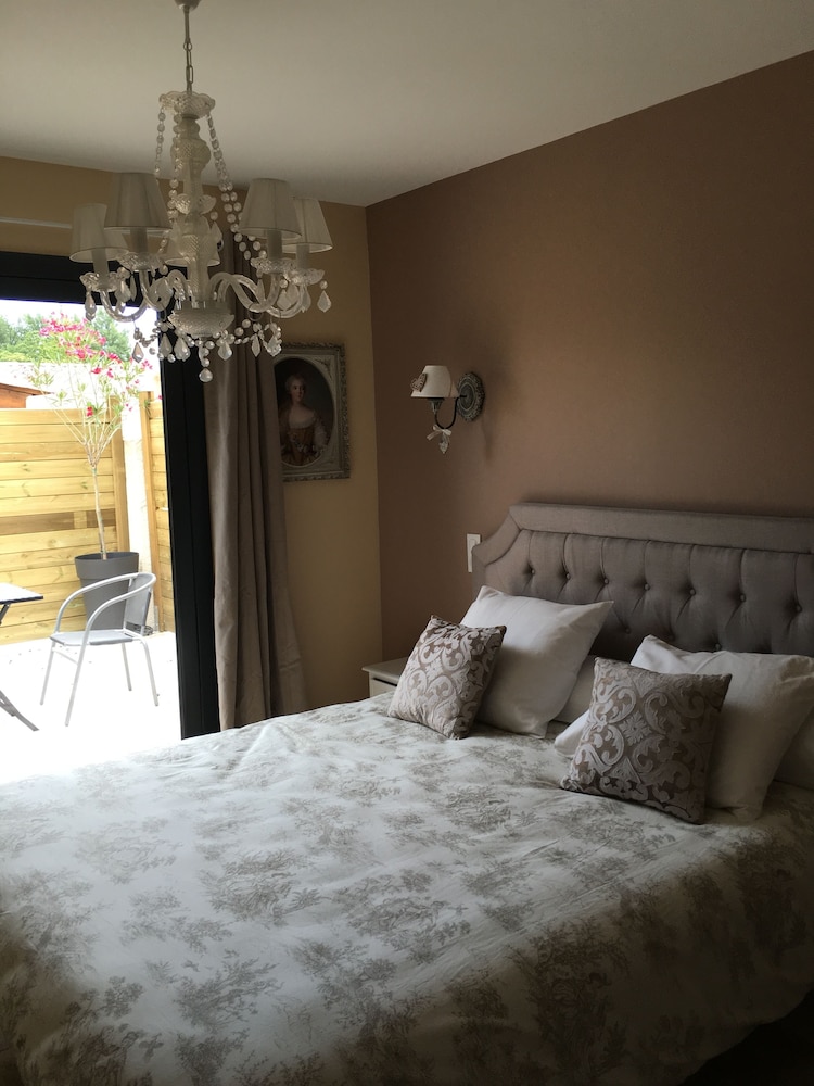 Luxe Villa photo 2