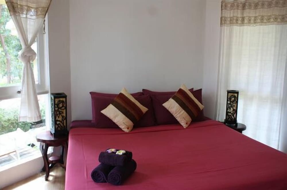 Beachfront cottage photo 1
