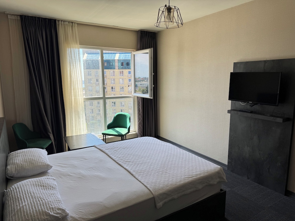 Basic Apartment, City View photo 3