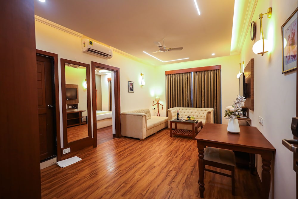 Royal Room photo 3
