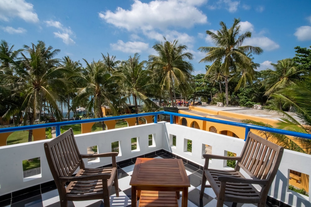 Panorama Deluxe Triple Room with Balcony photo 2