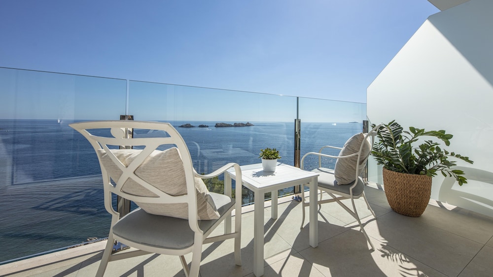 Executive Room, 1 King Bed, Sea View