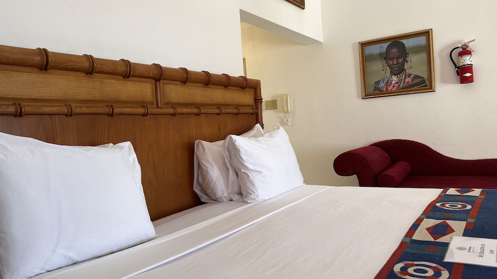 Luxury Room, 1 King Bed, Terrace, Ocean View photo 2
