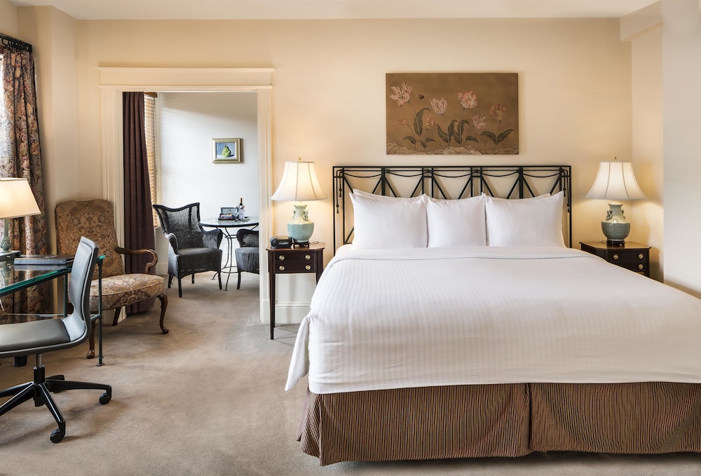 Executive Room, 1 King Bed - Photo 9