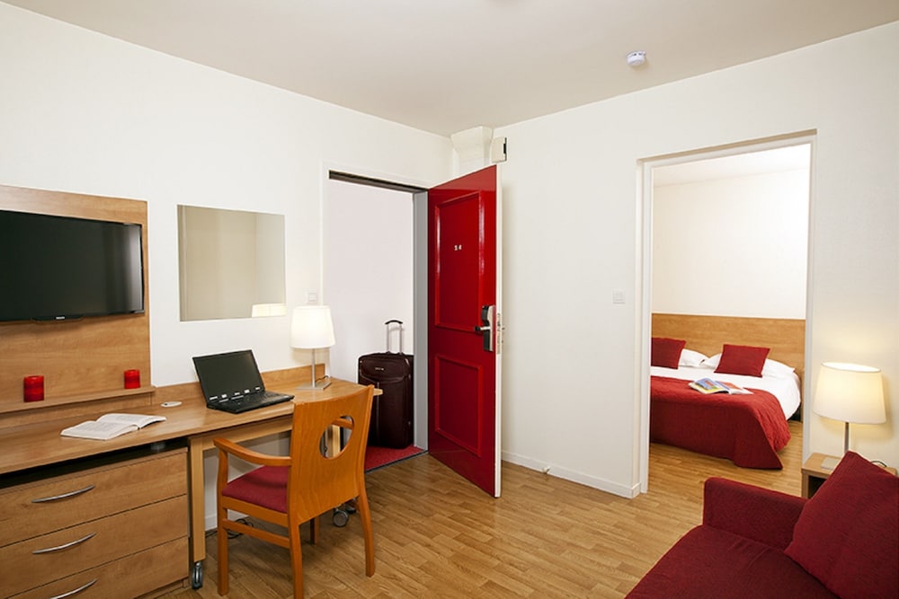 Family Apartment photo 1