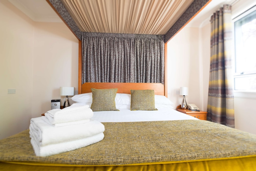 Honeymoon Suite, 1 King Bed, Non Smoking, Garden View (Walk-in Shower;Four Poster Bed) photo 3