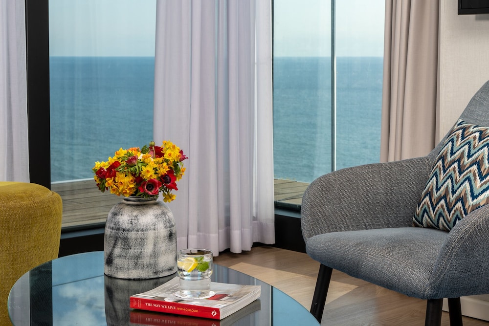 Executive Suite, 1 Bedroom, Balcony, Sea View photo 2