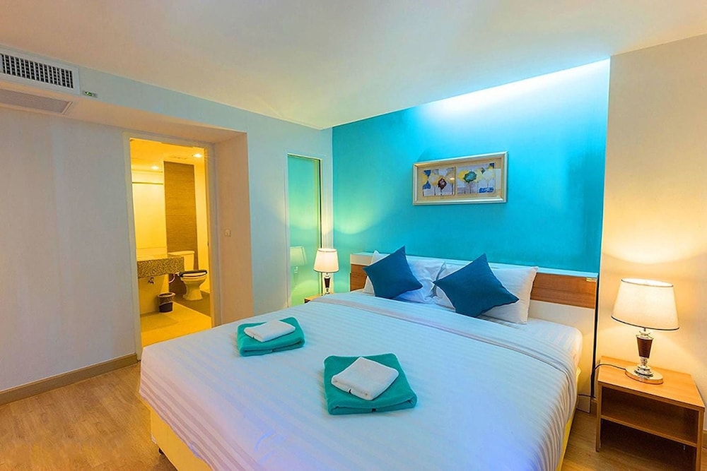 Deluxe Room - Photo 1