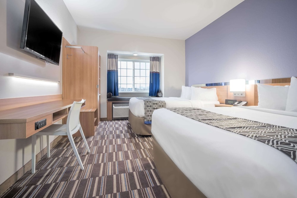 Room, 2 Queen Beds, Non Smoking photo 1