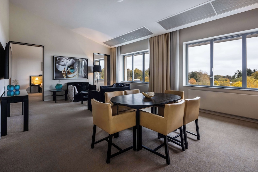 Suite (Master) - Photo 3