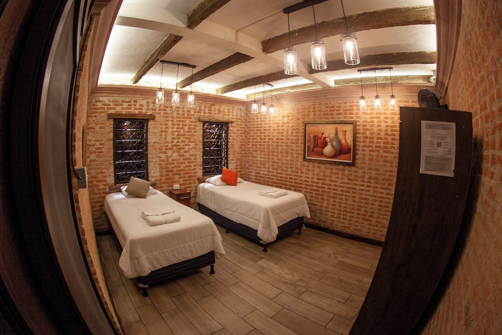 Standard Double Room, 2 Twin Beds photo 3